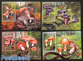 Mushrooms 4v, with corner tabs